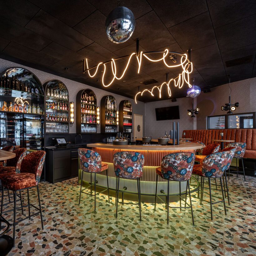 Bottle Bar in Obertauern, Lazy Flamingo